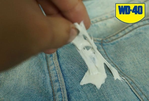 WD40 πάνω στη τσίχλα