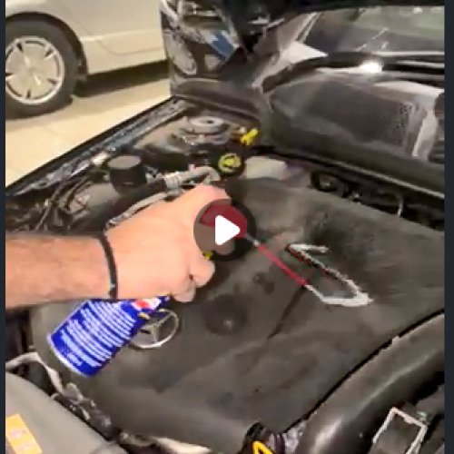 WD-40 Clean Car Engine